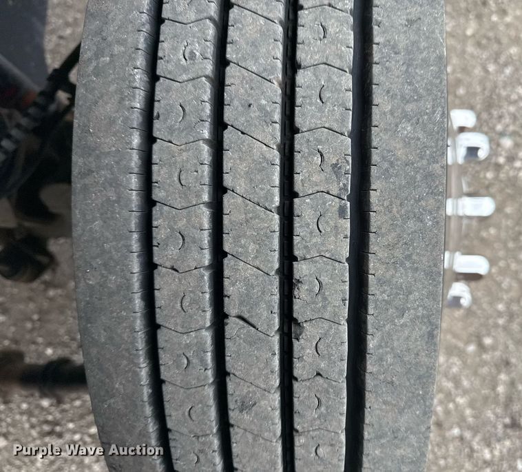 image for item EG2463 2017 Ford F450 Super Duty SuperCab truck cab and chassis