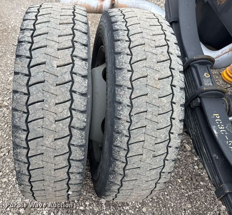 image for item EG2463 2017 Ford F450 Super Duty SuperCab truck cab and chassis