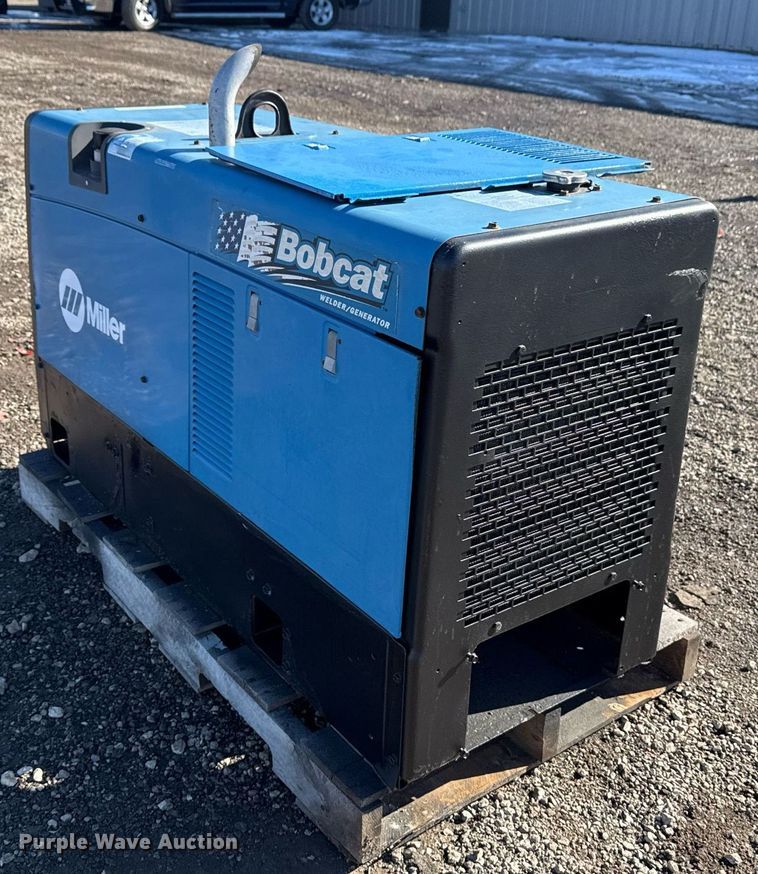 image for item EG2479 2009 Miller Bobcat 250 welder/generator