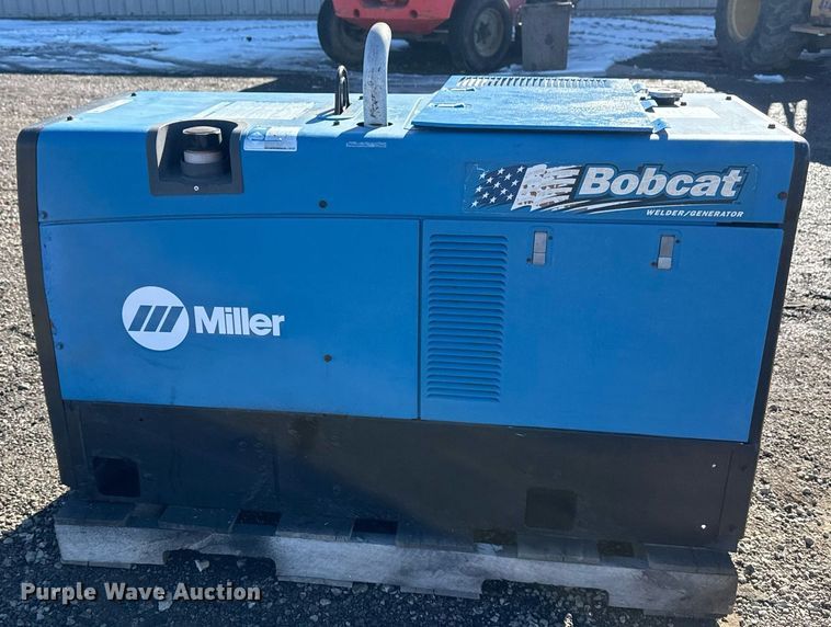 image for item EG2479 2009 Miller Bobcat 250 welder/generator