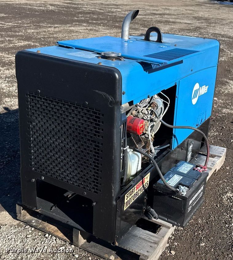 image for item EG2479 2009 Miller Bobcat 250 welder/generator