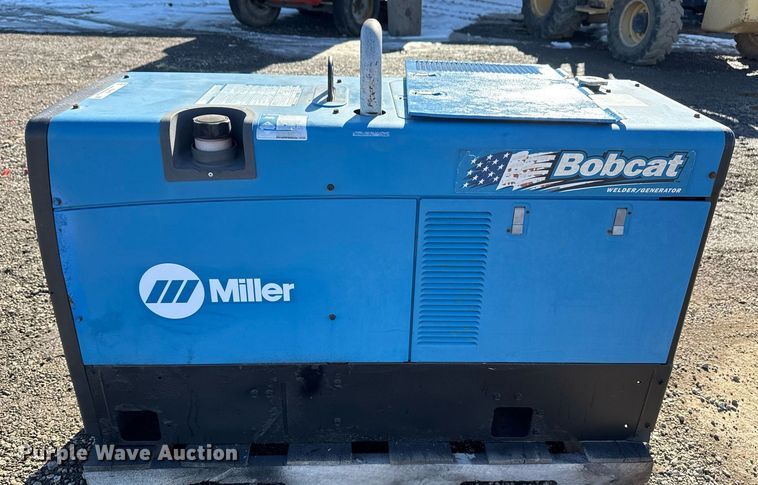 image for item EG2479 2009 Miller Bobcat 250 welder/generator