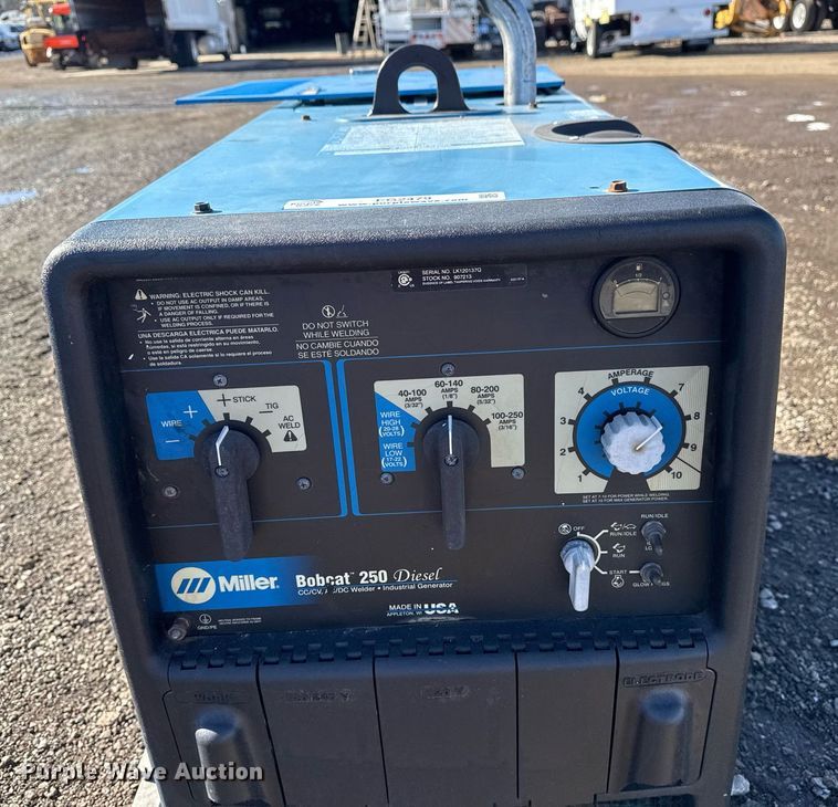 image for item EG2479 2009 Miller Bobcat 250 welder/generator