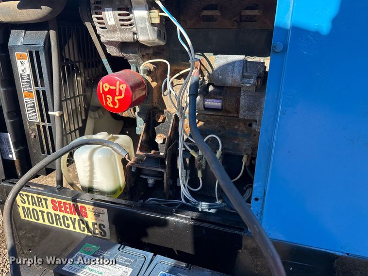 image for item EG2479 2009 Miller Bobcat 250 welder/generator