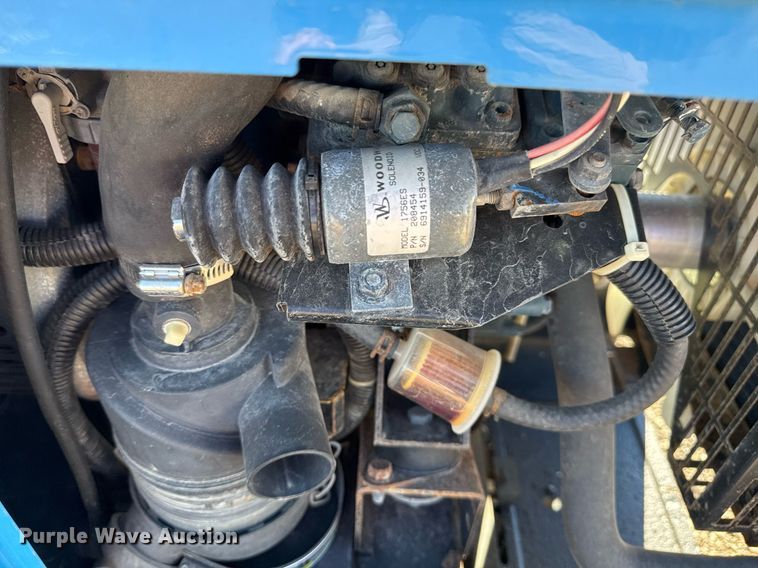 image for item EG2479 2009 Miller Bobcat 250 welder/generator