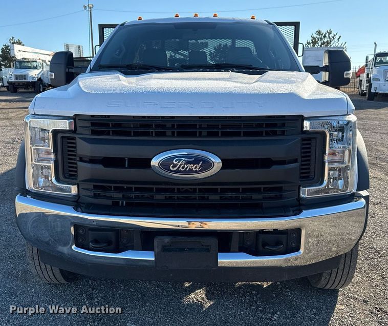 image for item EG2483 2019 Ford F550 flatbed truck
