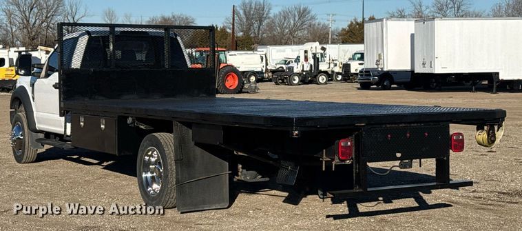 image for item EG2483 2019 Ford F550 flatbed truck