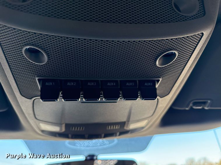 image for item EG2483 2019 Ford F550 flatbed truck