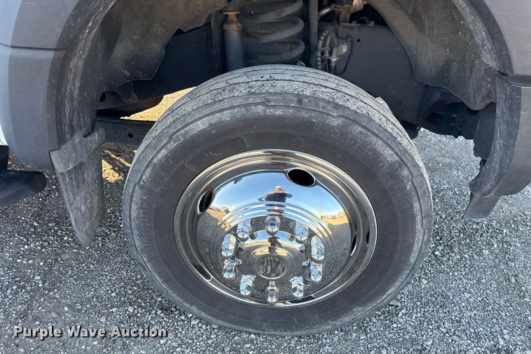 image for item EG2483 2019 Ford F550 flatbed truck