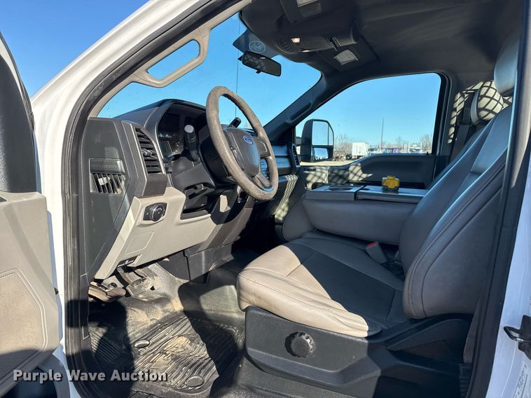 image for item EG2484 2017 Ford F550 dump flatbed truck