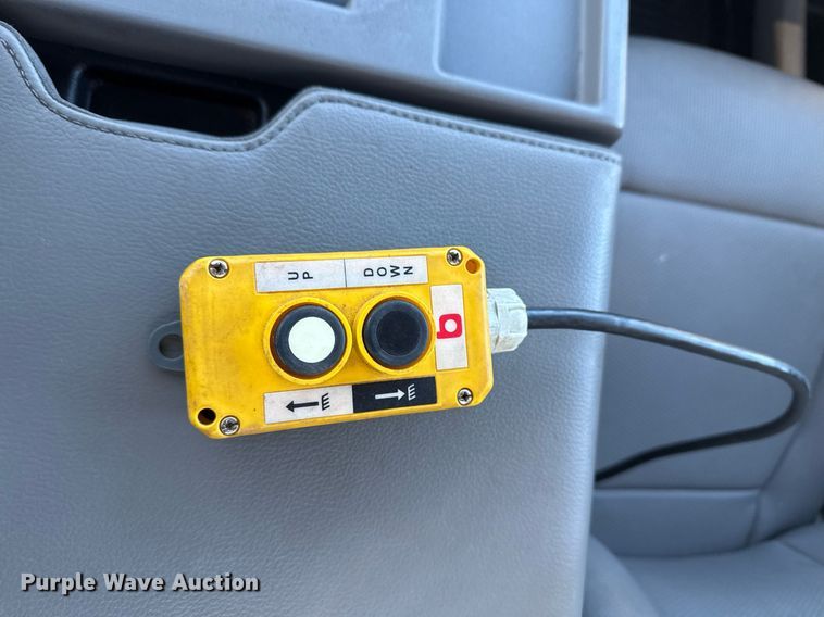 image for item EG2484 2017 Ford F550 dump flatbed truck