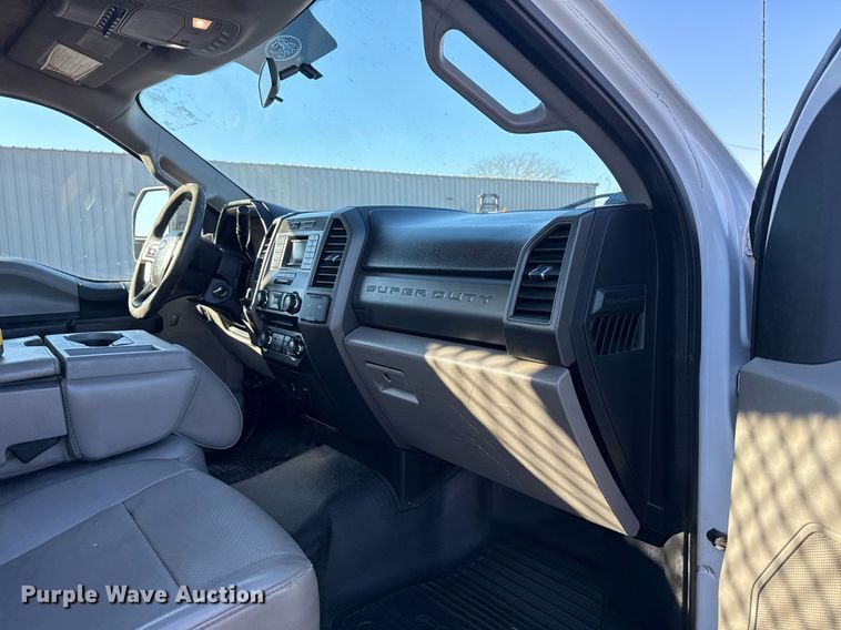 image for item EG2484 2017 Ford F550 dump flatbed truck