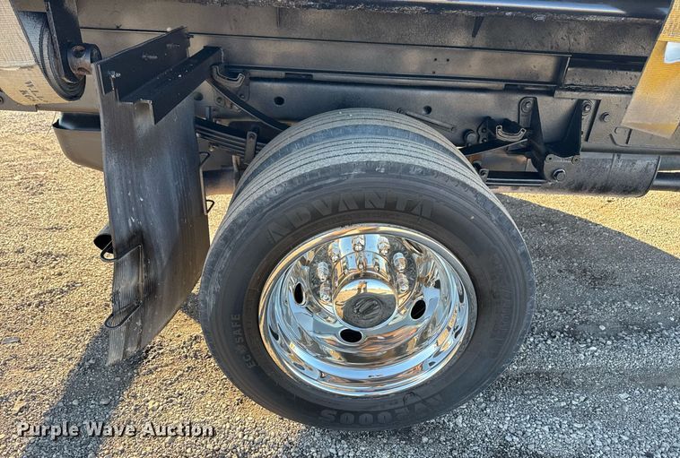 image for item EG2484 2017 Ford F550 dump flatbed truck