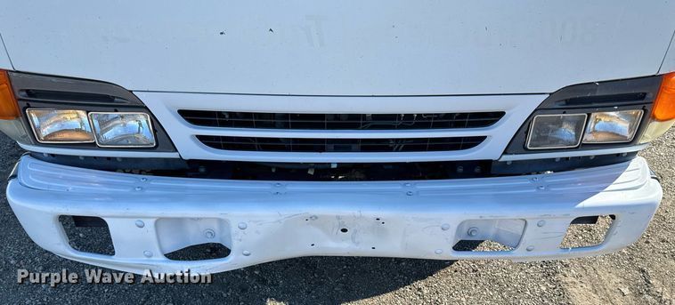 image for item EG2487 2003 Isuzu  NPR sprayer truck 