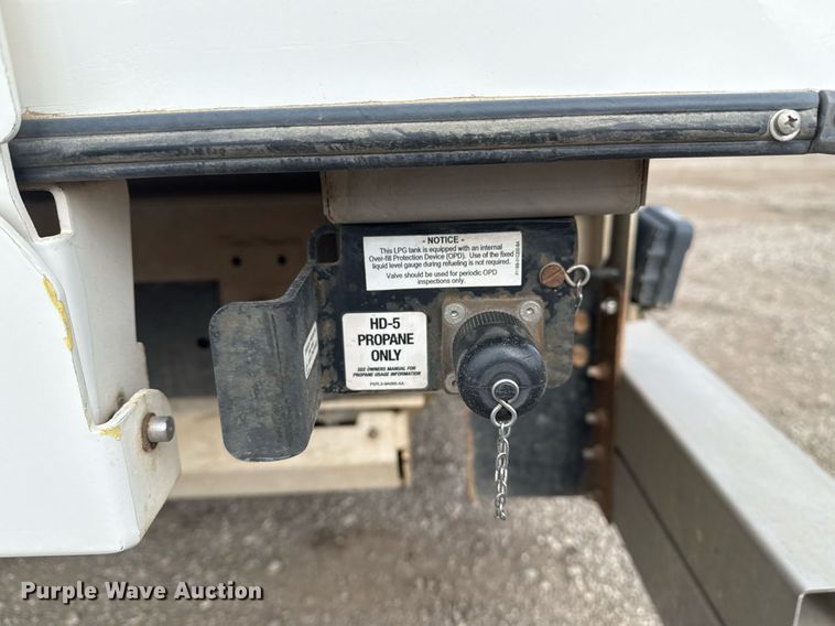 image for item EG2489 2019 Ford E450 Super Duty refrigerated truck