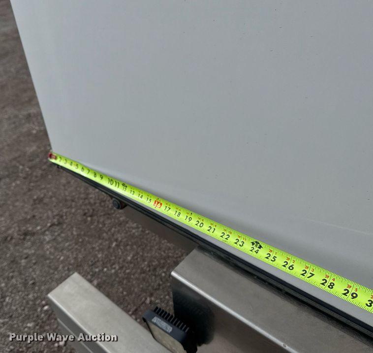 image for item EG2489 2019 Ford E450 Super Duty refrigerated truck