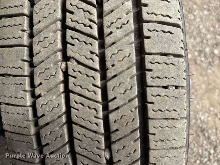 image for item EG2489 2019 Ford E450 Super Duty refrigerated truck