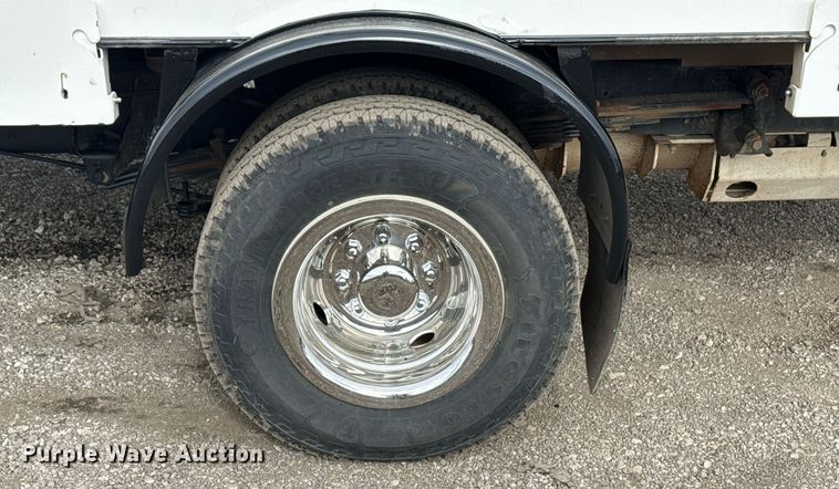 image for item EG2489 2019 Ford E450 Super Duty refrigerated truck