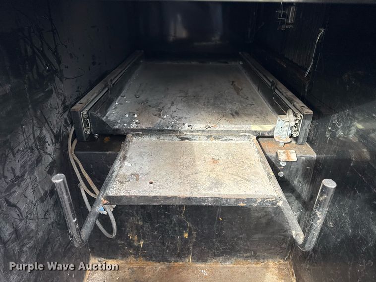 image for item EG2492 2014 Isuzu NPR flatbed truck