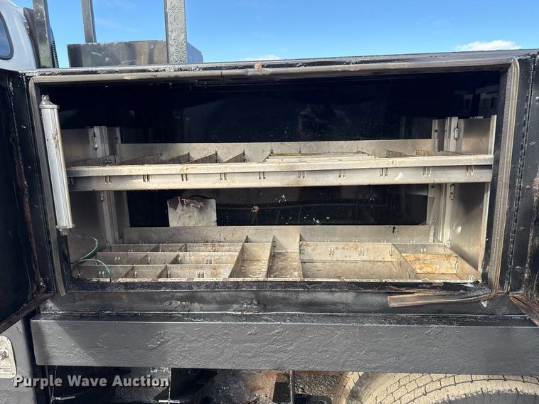 image for item EG2492 2014 Isuzu NPR flatbed truck