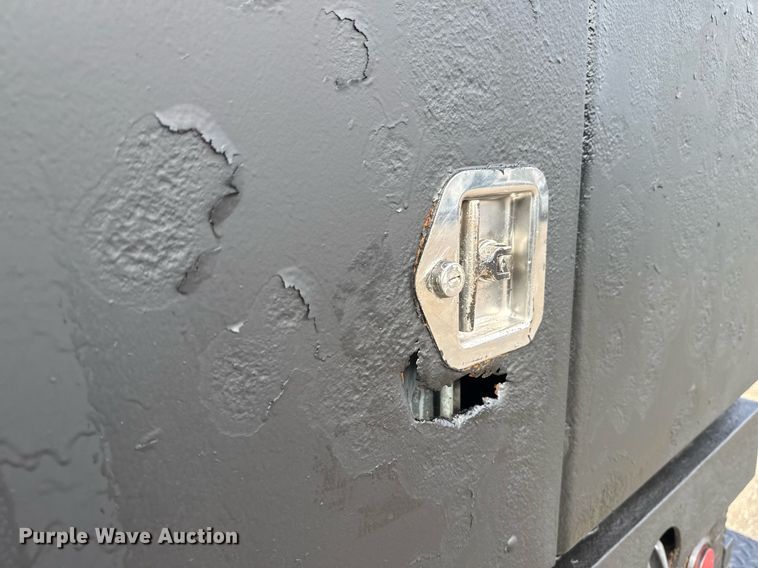 image for item EG2492 2014 Isuzu NPR flatbed truck