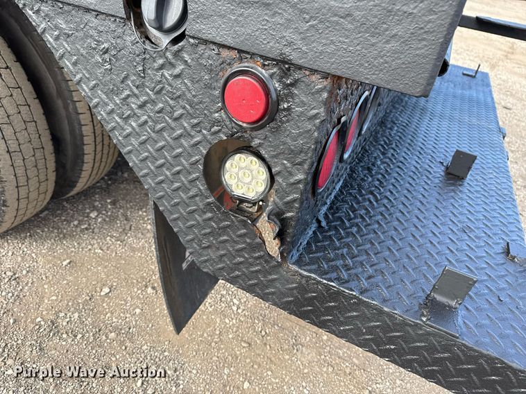 image for item EG2492 2014 Isuzu NPR flatbed truck