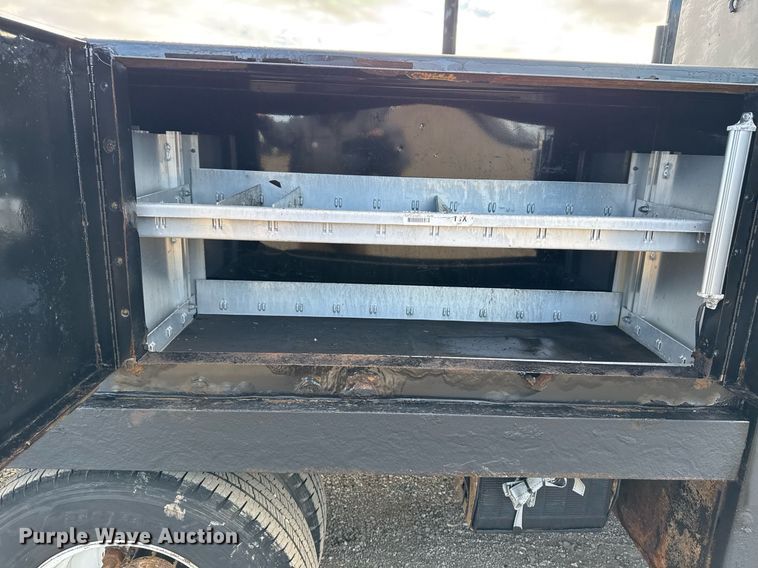 image for item EG2492 2014 Isuzu NPR flatbed truck