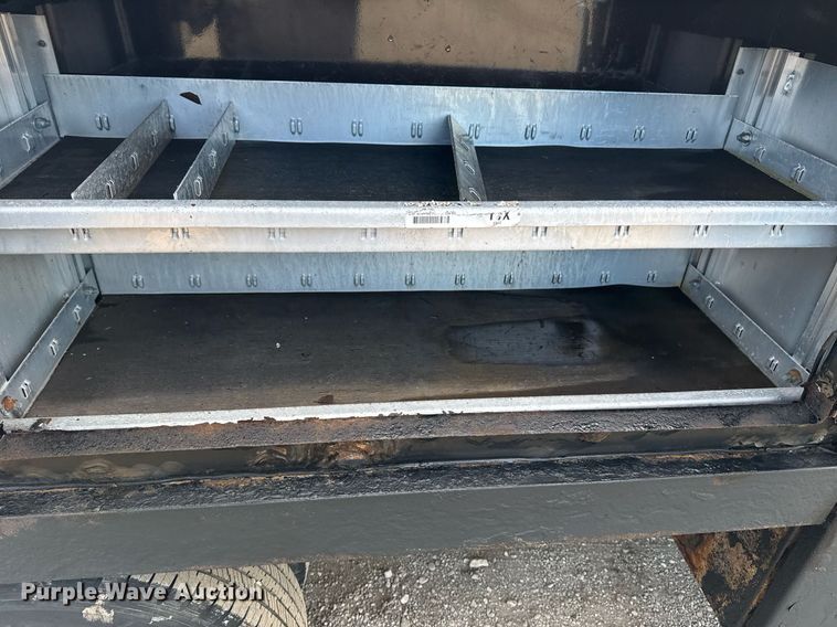 image for item EG2492 2014 Isuzu NPR flatbed truck