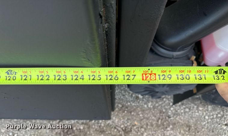 image for item EG2492 2014 Isuzu NPR flatbed truck