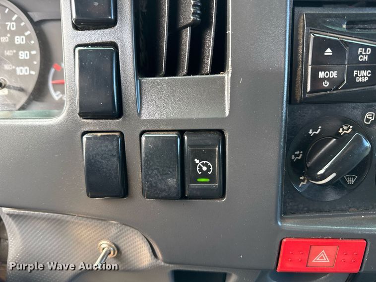 image for item EG2492 2014 Isuzu NPR flatbed truck