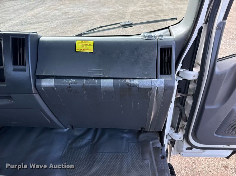 image for item EG2492 2014 Isuzu NPR flatbed truck