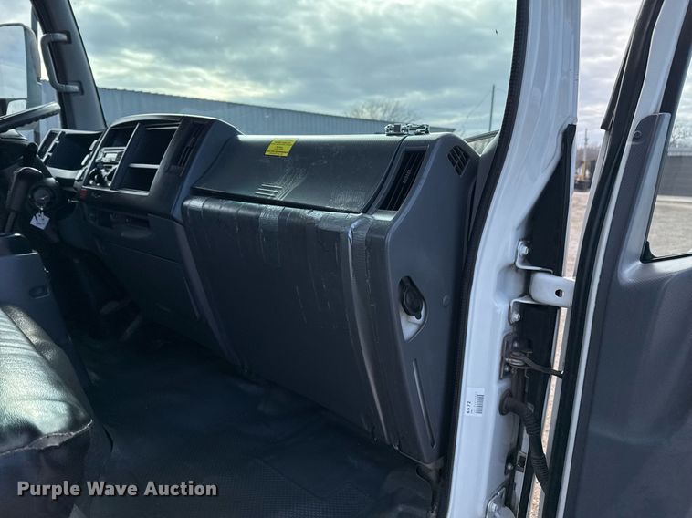 image for item EG2492 2014 Isuzu NPR flatbed truck