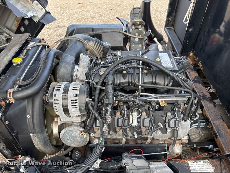 image for item EG2492 2014 Isuzu NPR flatbed truck