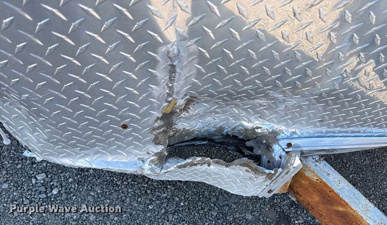 image for item EG2501 2012 Haulmark enclosed cargo trailer