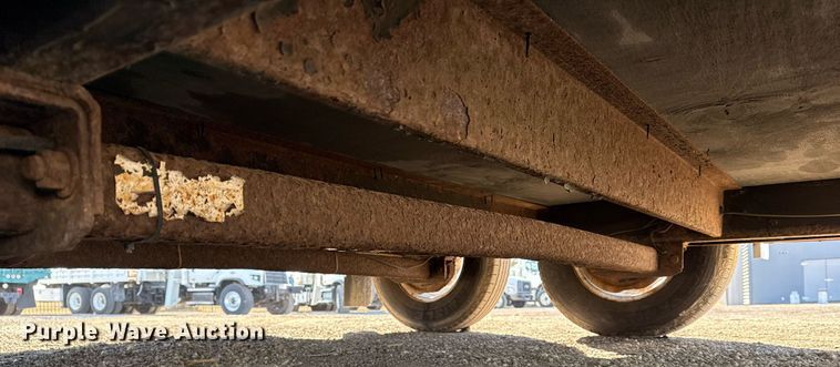 image for item EG2501 2012 Haulmark enclosed cargo trailer