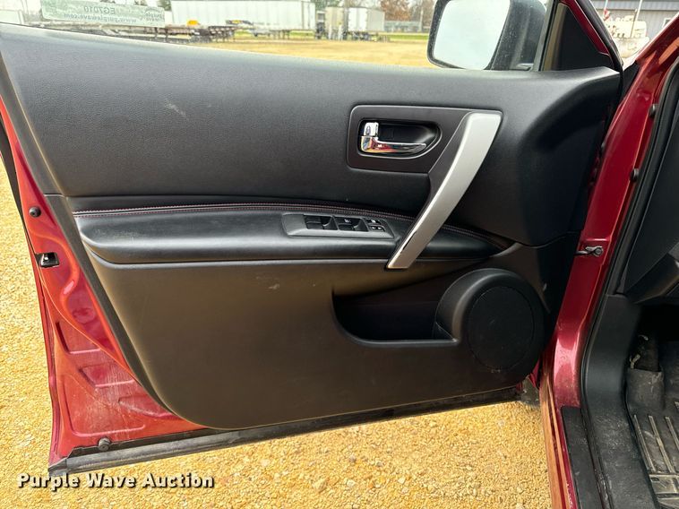 image for item EG7010 2008 Nissan Rogue SL AWD SUV