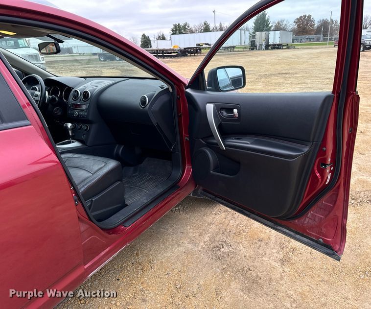 image for item EG7010 2008 Nissan Rogue SL AWD SUV