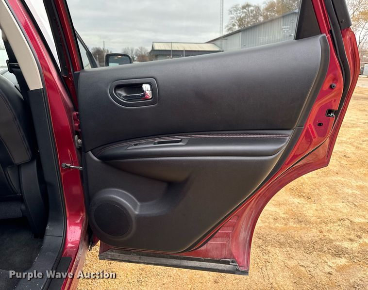 image for item EG7010 2008 Nissan Rogue SL AWD SUV