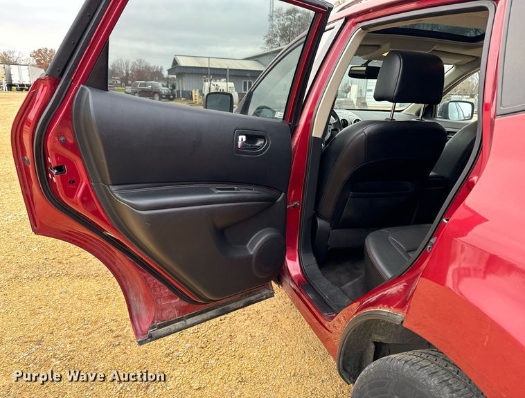 image for item EG7010 2008 Nissan Rogue SL AWD SUV