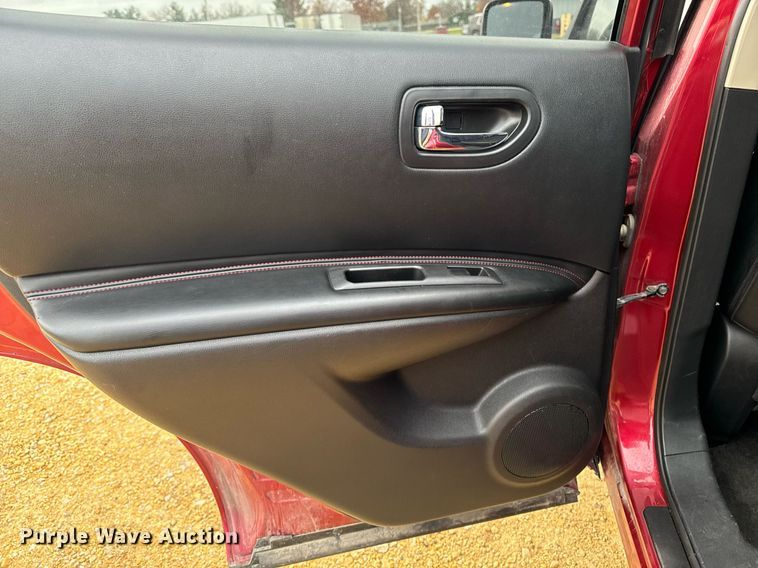 image for item EG7010 2008 Nissan Rogue SL AWD SUV