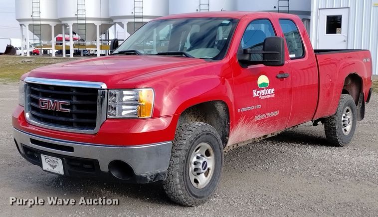 image for item EH0095 2008 GMC Sierra 2500HD Ext. Cab pickup truck