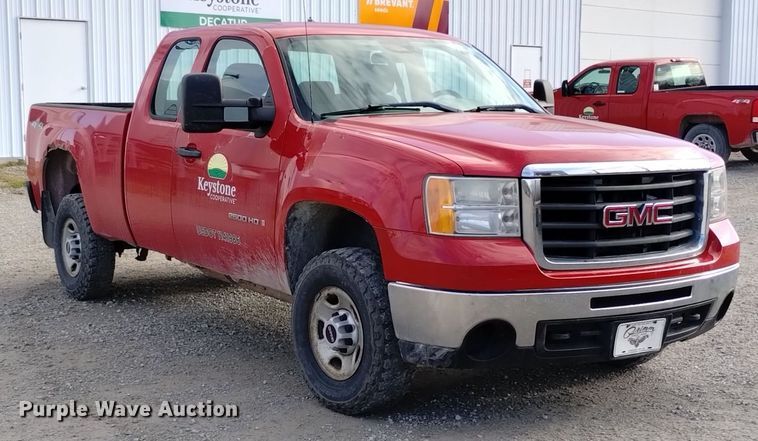 image for item EH0095 2008 GMC Sierra 2500HD Ext. Cab pickup truck
