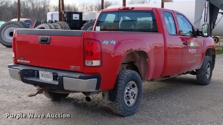 image for item EH0095 2008 GMC Sierra 2500HD Ext. Cab pickup truck