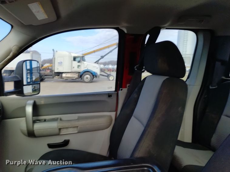 image for item EH0095 2008 GMC Sierra 2500HD Ext. Cab pickup truck