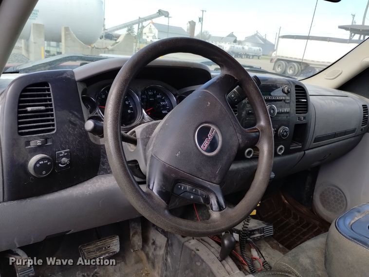 image for item EH0095 2008 GMC Sierra 2500HD Ext. Cab pickup truck