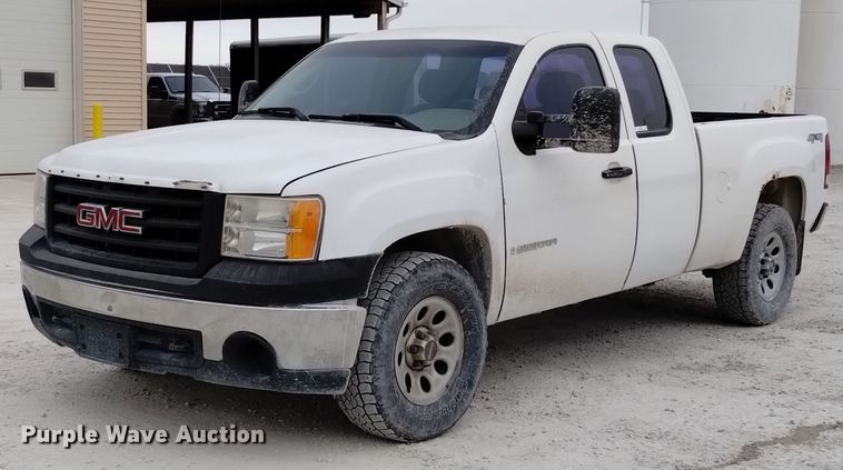 image for item EH0107 2009 GMC Sierra 1500 Ext. Cab pickup truck