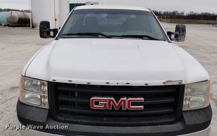 image for item EH0107 2009 GMC Sierra 1500 Ext. Cab pickup truck
