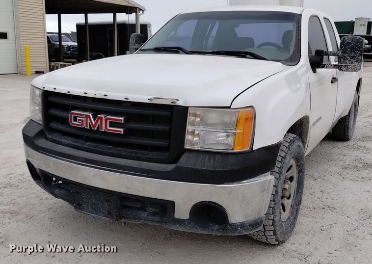 image for item EH0107 2009 GMC Sierra 1500 Ext. Cab pickup truck