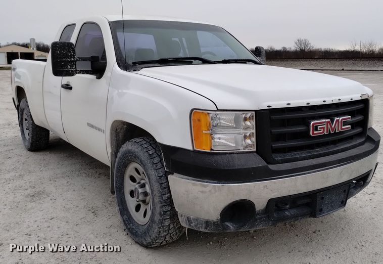 image for item EH0107 2009 GMC Sierra 1500 Ext. Cab pickup truck
