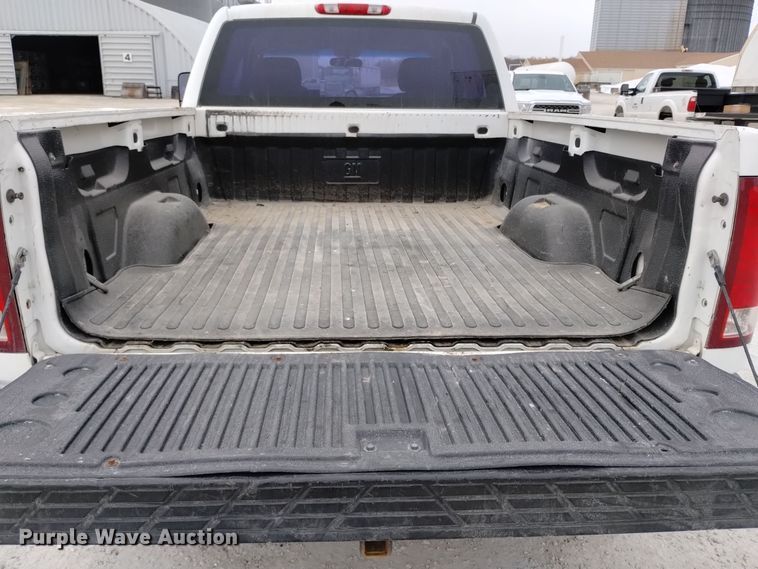 image for item EH0107 2009 GMC Sierra 1500 Ext. Cab pickup truck